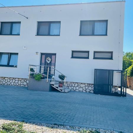 Apartmány Lednice Nejdek Exteriér fotografie