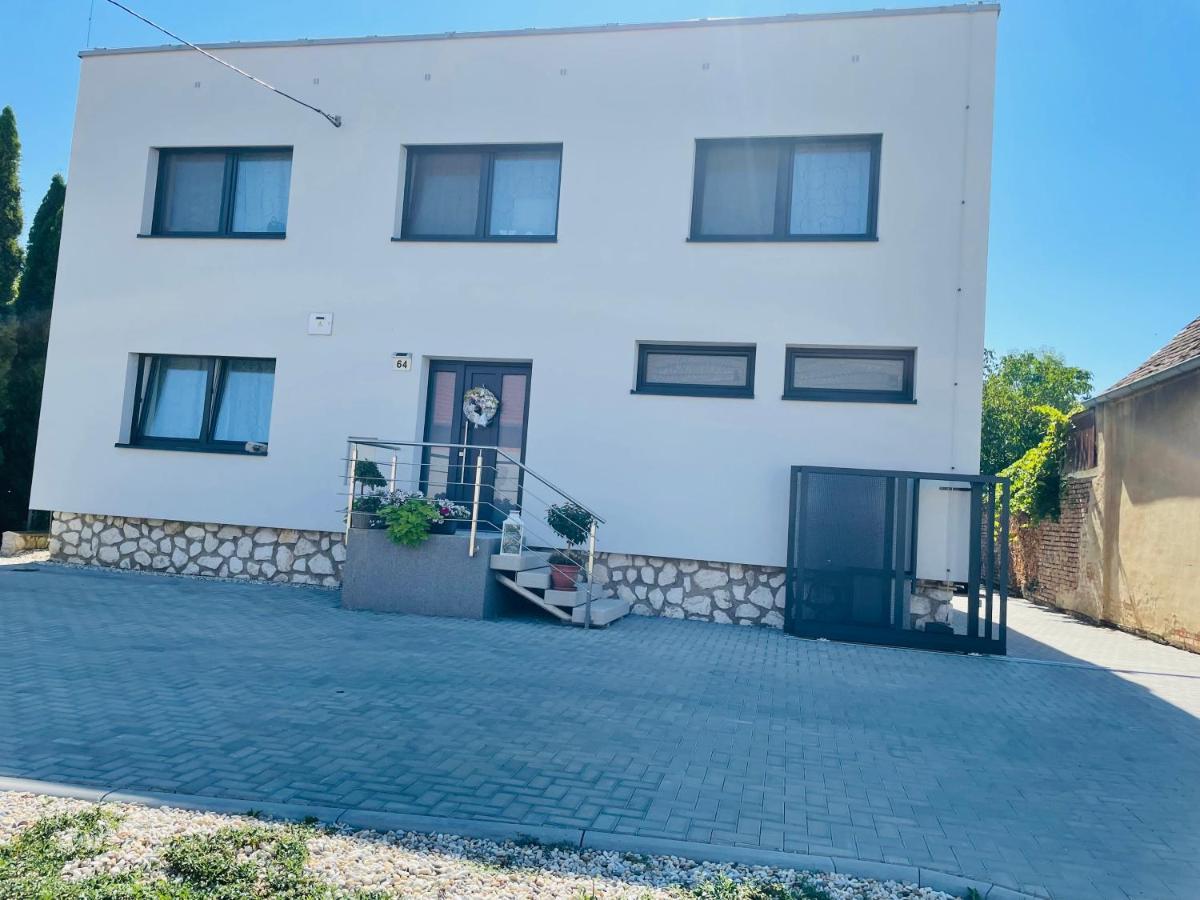 Apartmány Lednice Nejdek Exteriér fotografie